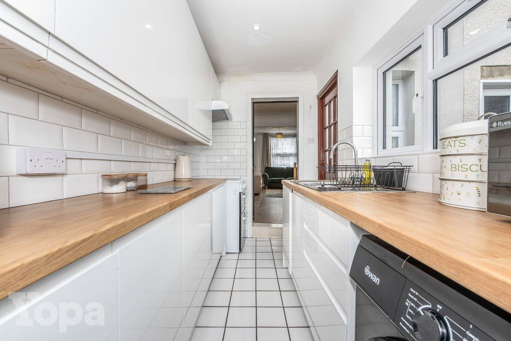 Property photo 3 of 14 Photo #3