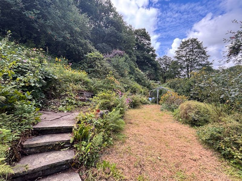 Property photo 2 of 16 Garden