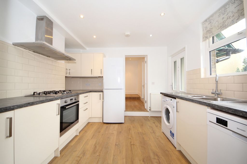 Property photo 3 of 9 Gallery