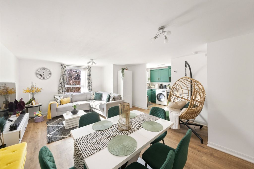 Property photo 1 of 15 Picture No. 14