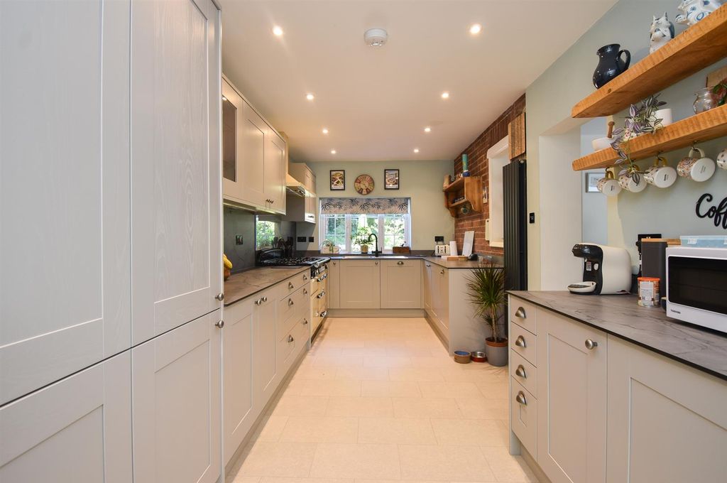 Property photo 2 of 40 Kitchen