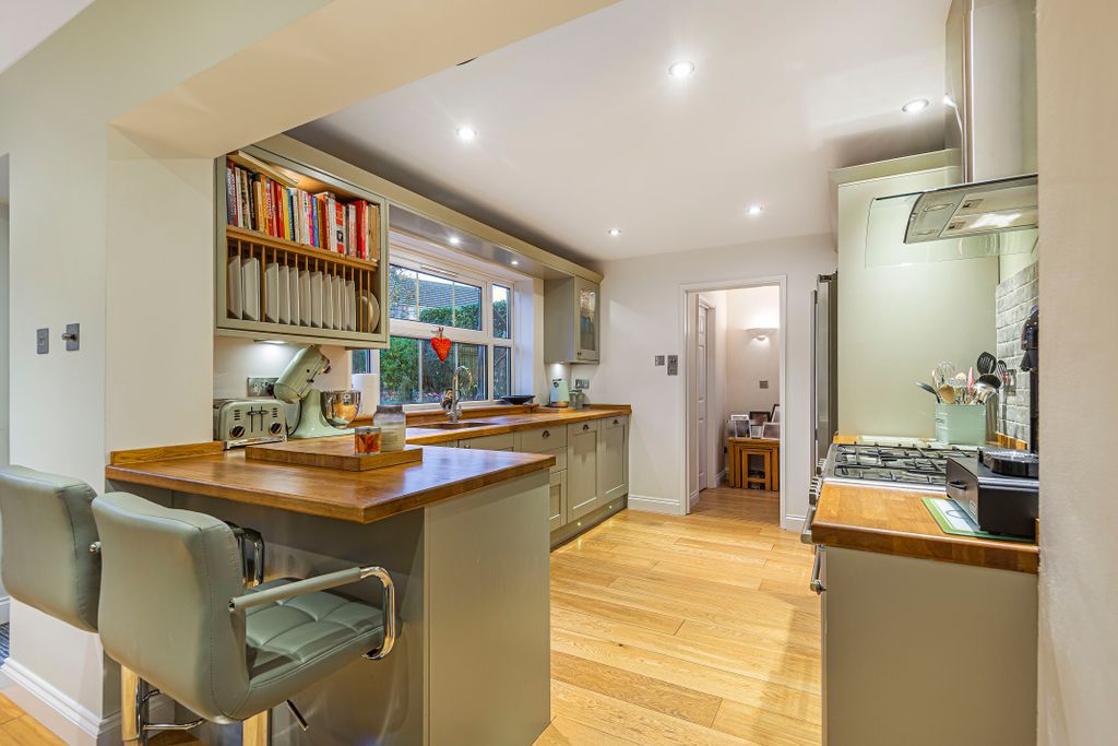 Property photo 2 of 21 Photo 11