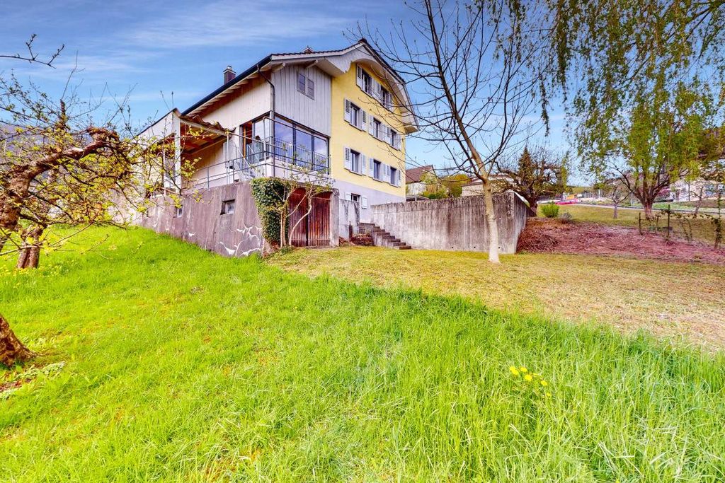 Property photo 1 of 13