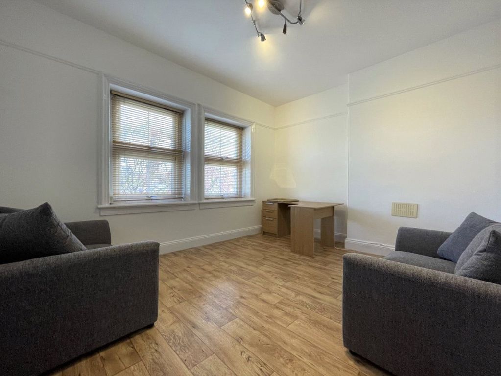 Property photo 2 of 10 Picture No. 06