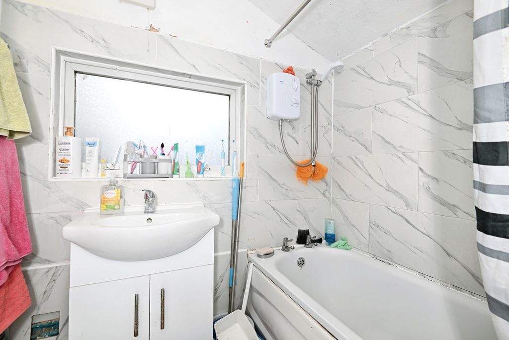Property photo 2 of 15 Pbox-Img.Jpg