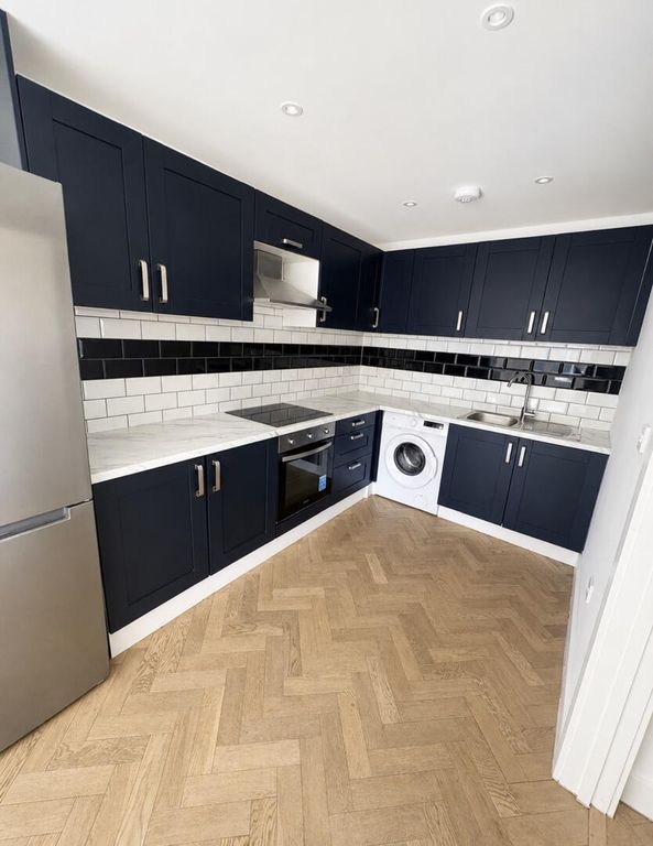 Property photo 1 of 6 Kitchen