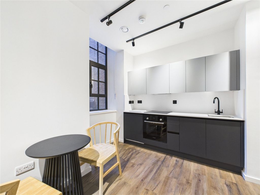 Property photo 1 of 6 Picture No. 12