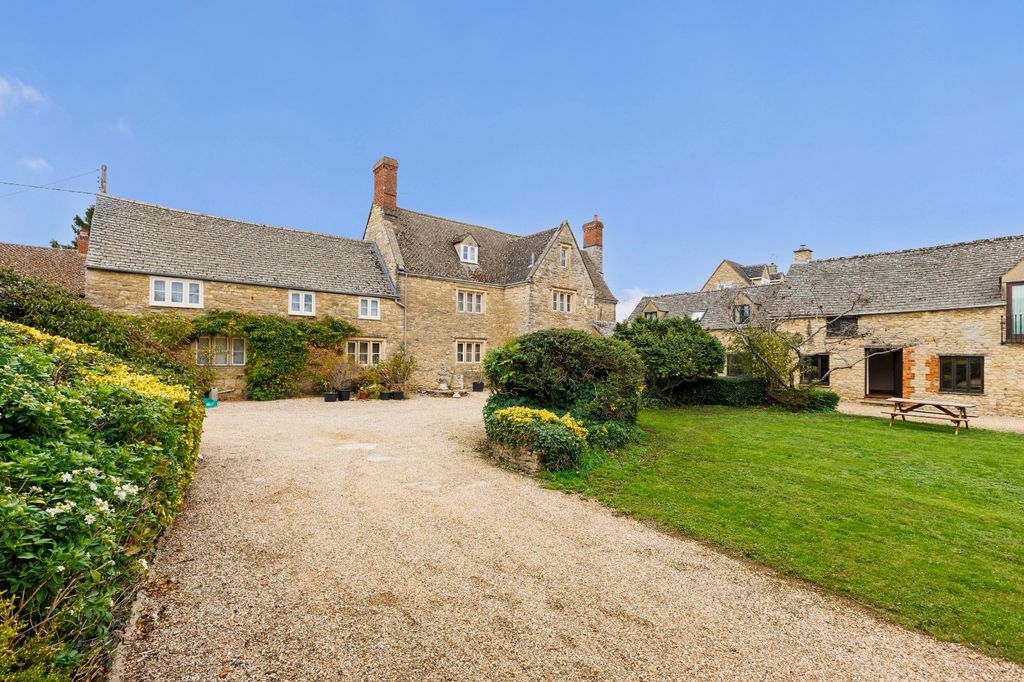 Property photo 1 of 15 Exterior