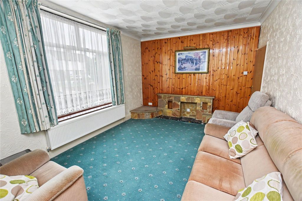 Property photo 2 of 13 Picture No. 04