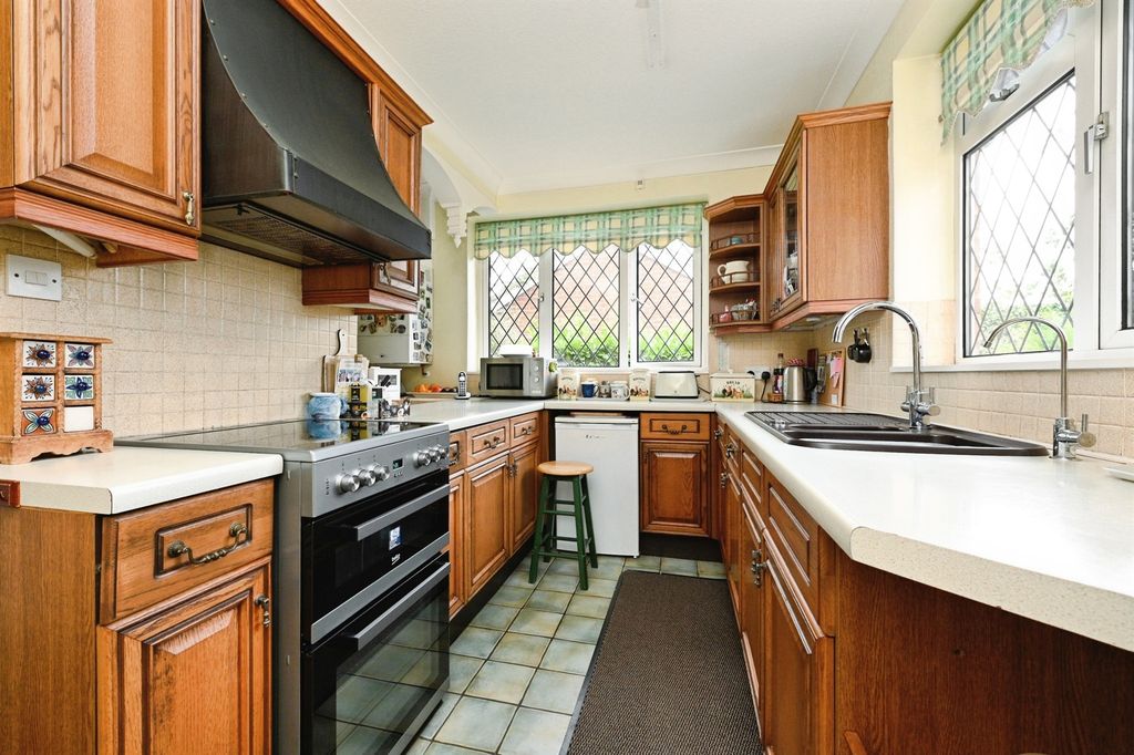 Property photo 3 of 19