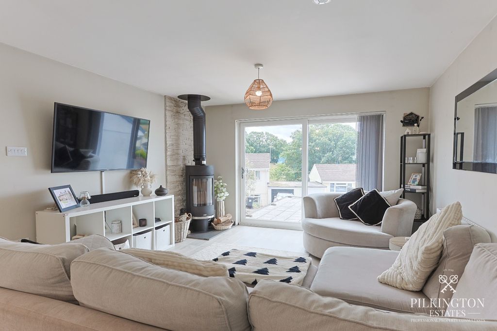 Property photo 3 of 18 5355654