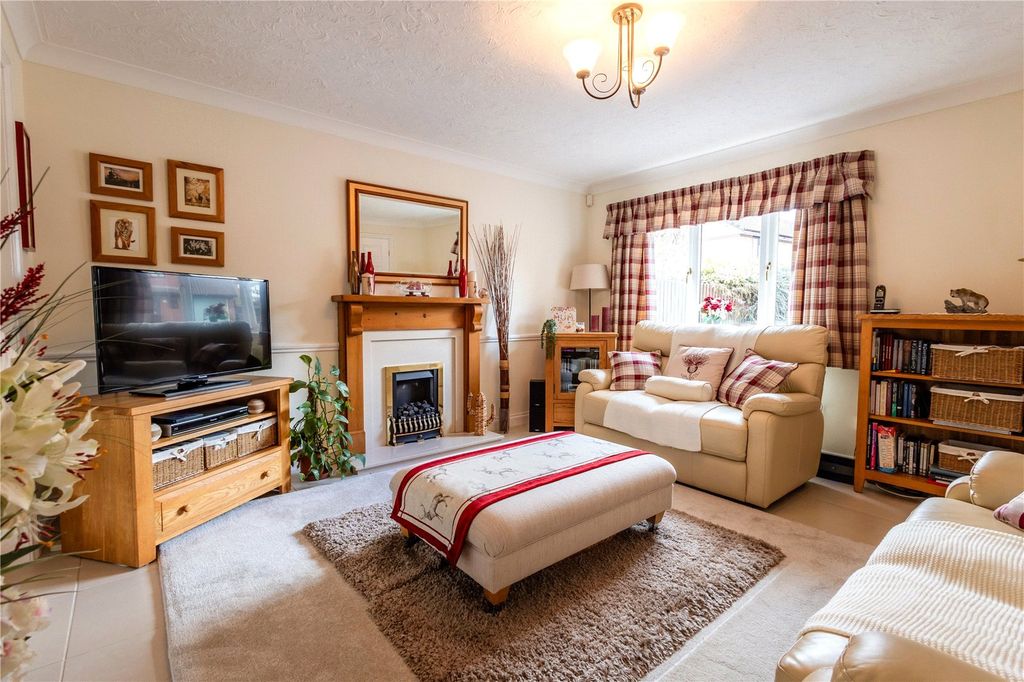 Property photo 2 of 24 Picture No. 21