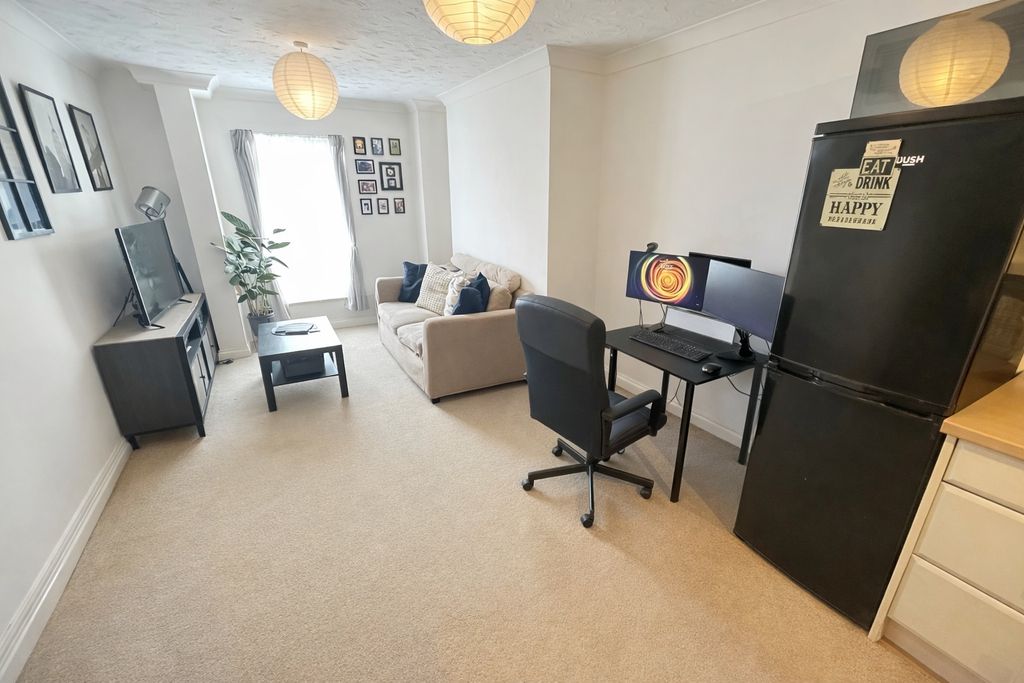 Property photo 2 of 5 5100061