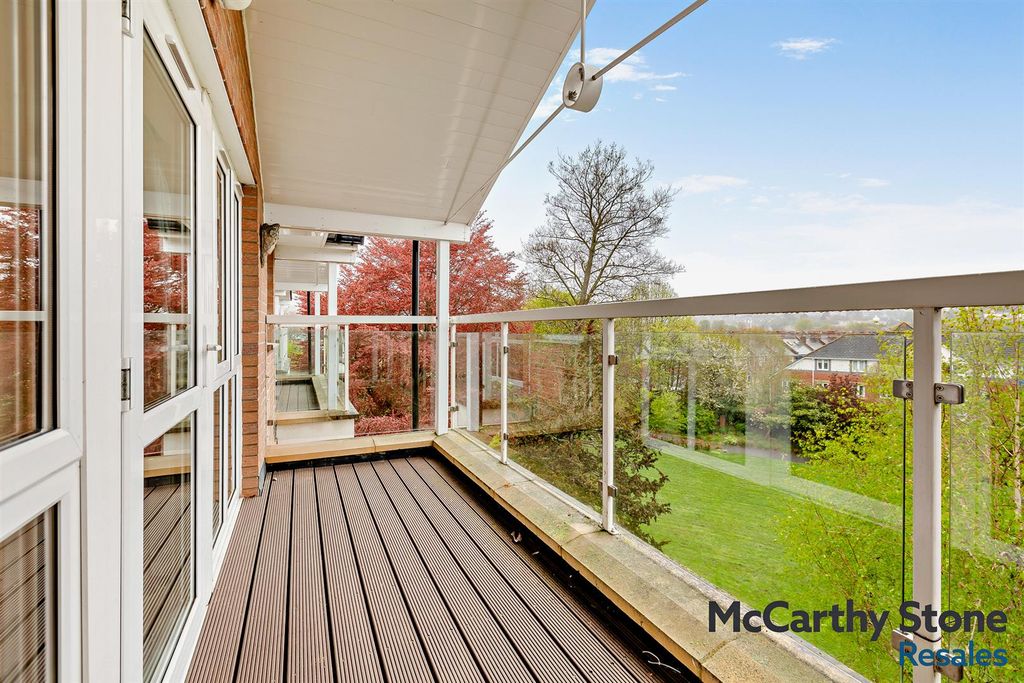 Property photo 3 of 20 Balcony