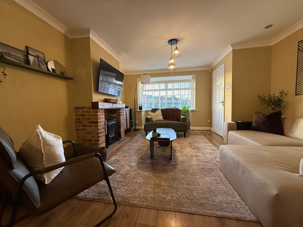 Property photo 2 of 21