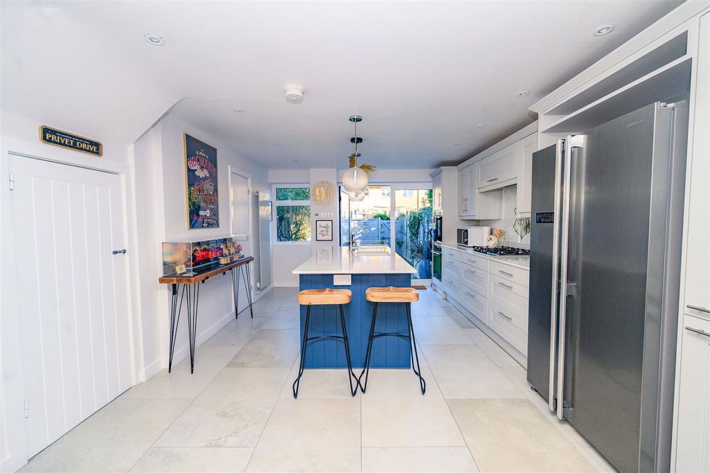 Property photo 1 of 16 Kicthen