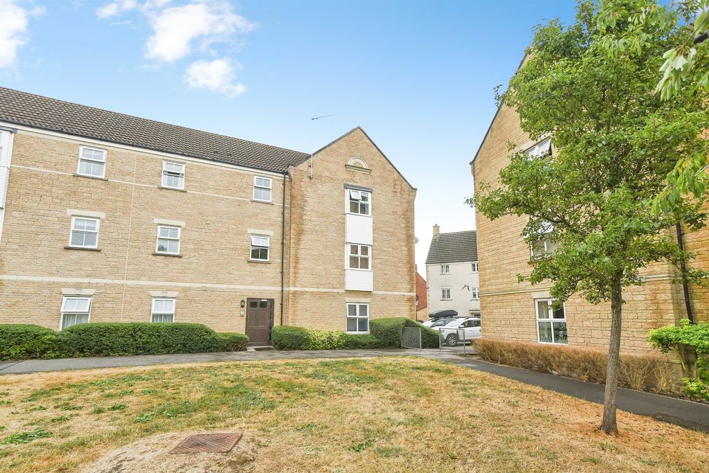 Property photo 1 of 14