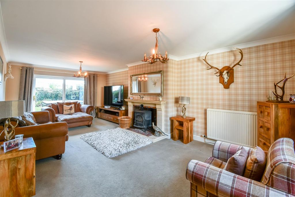 Property photo 3 of 37