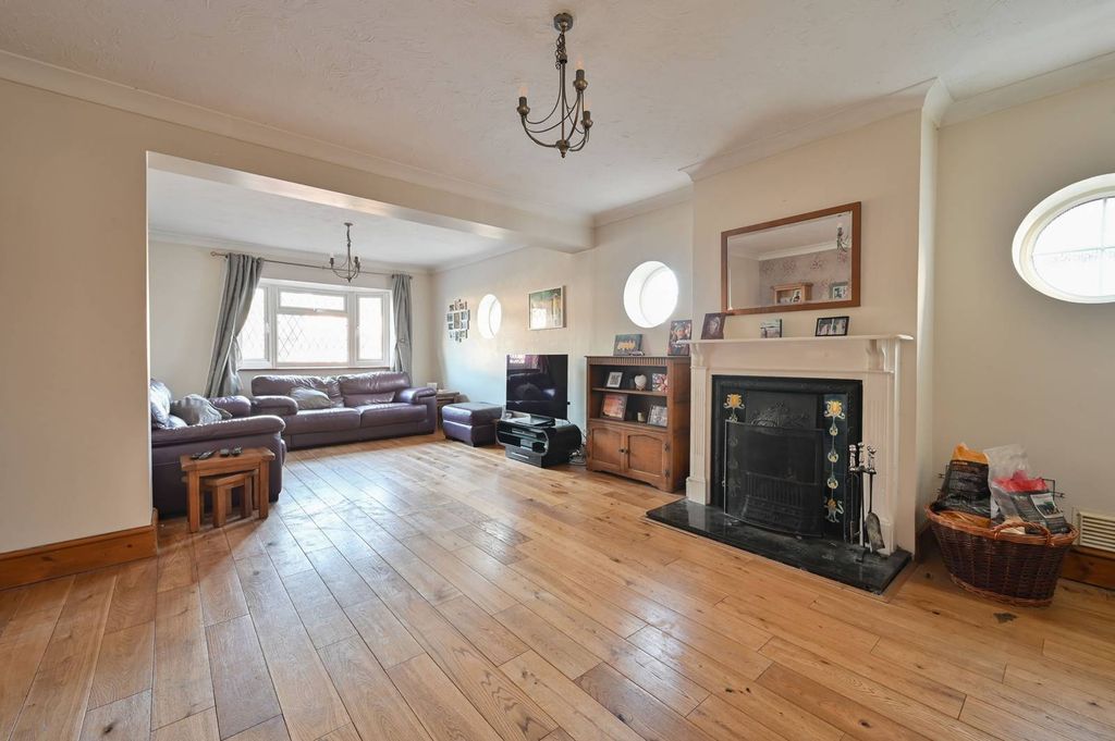 Property photo 3 of 30