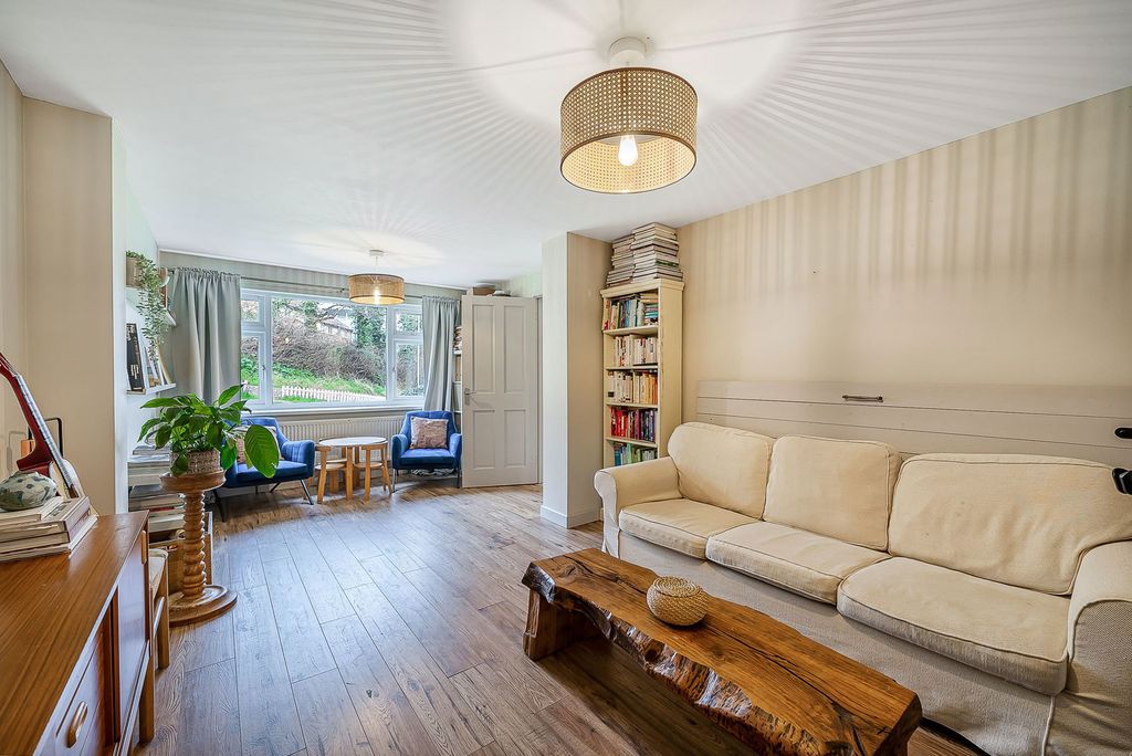 Property photo 2 of 29