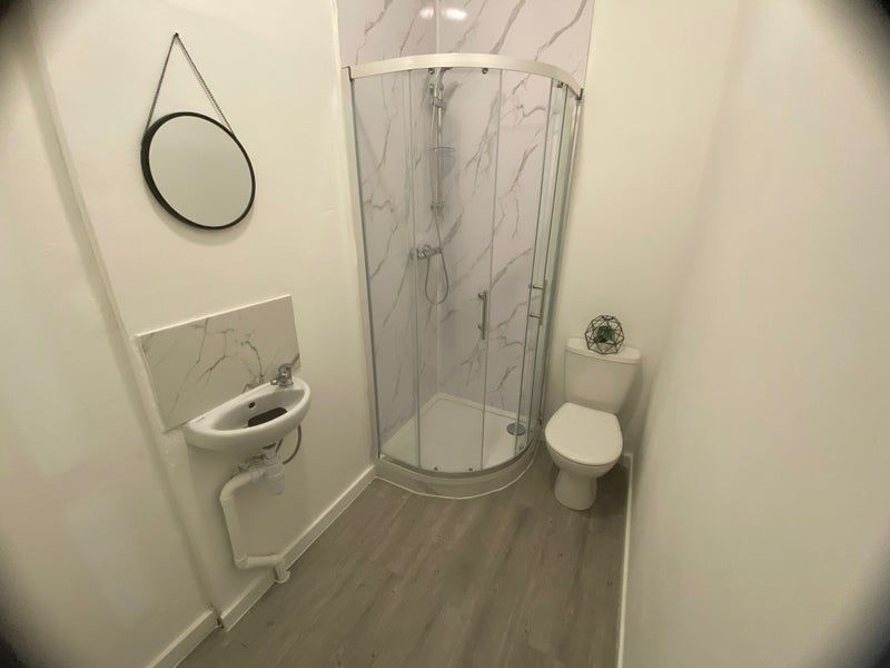 Property photo 3 of 3 Studio 4 - Bathroom