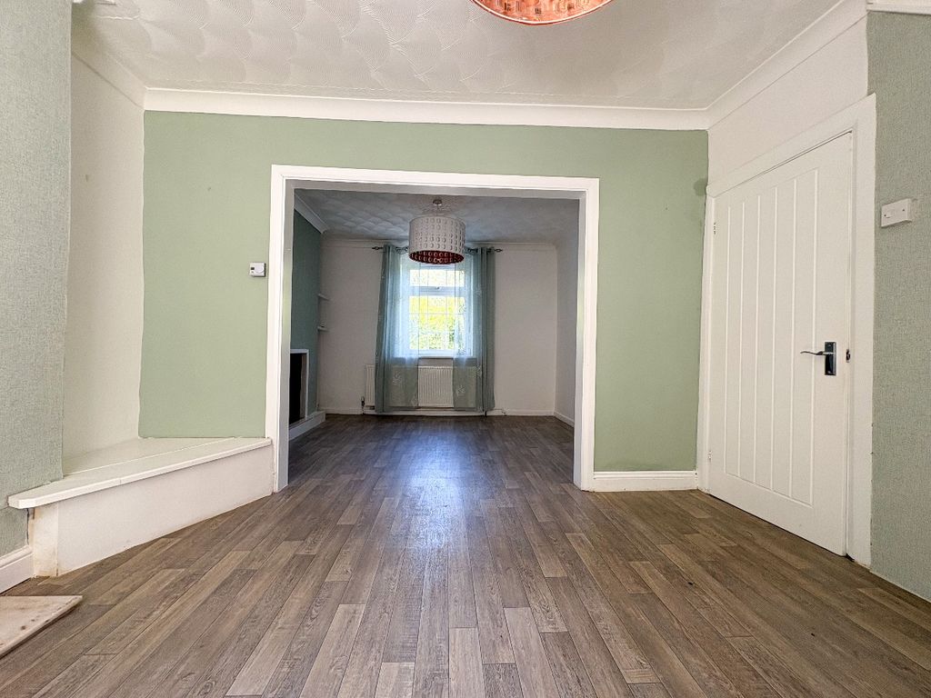 Property photo 3 of 26