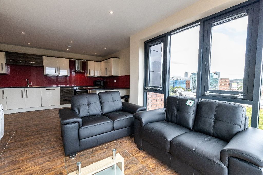 Property photo 3 of 8