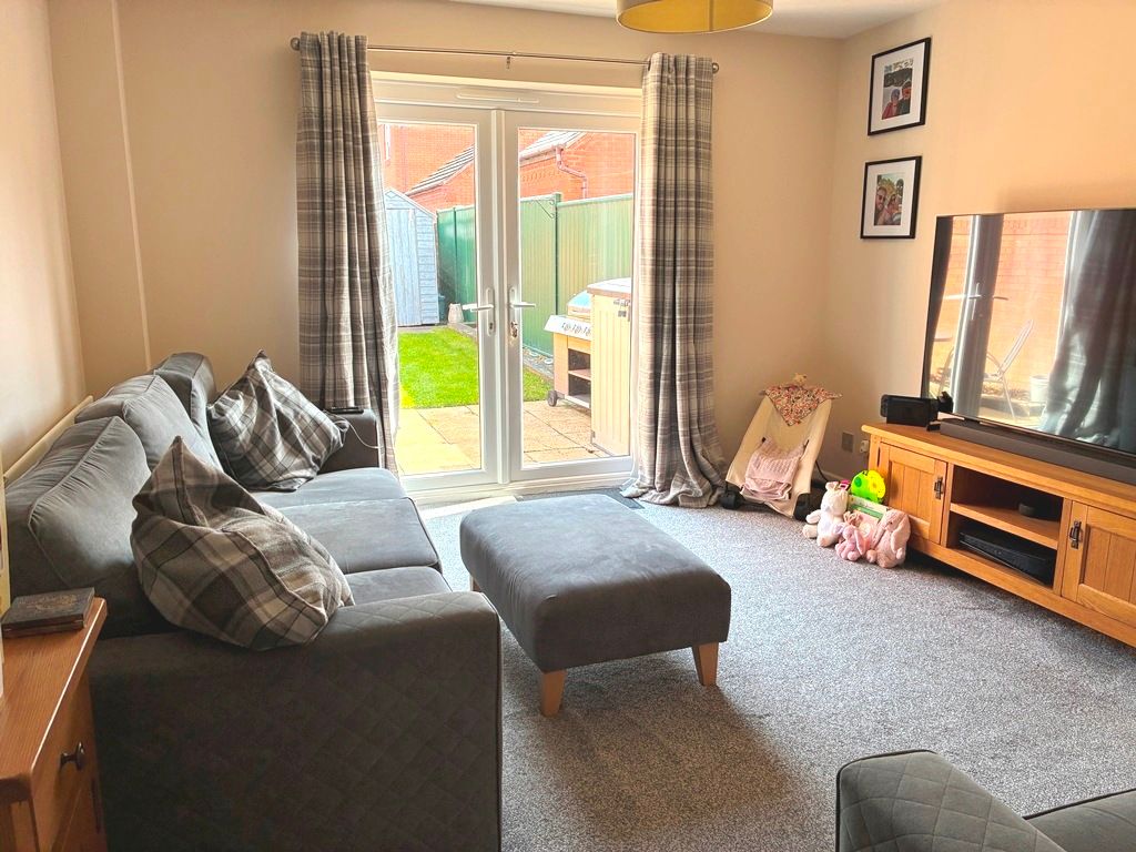 Property photo 3 of 10 Sitting Room