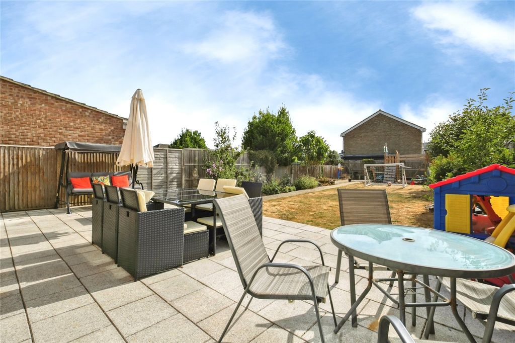 Property photo 2 of 18 Picture No. 15