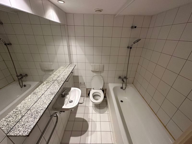 Property photo 2 of 12 Bathroom