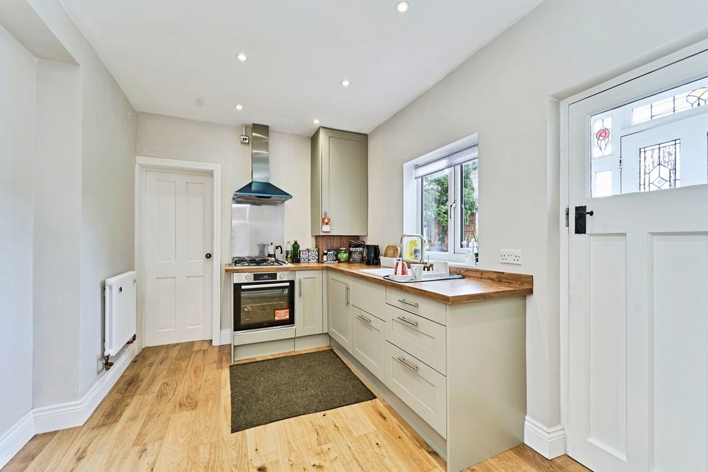 Property photo 2 of 34 Pbox-Img.Jpg