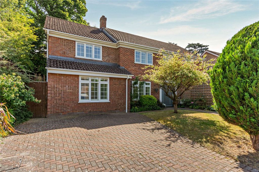 Property photo 2 of 28 Picture No. 35