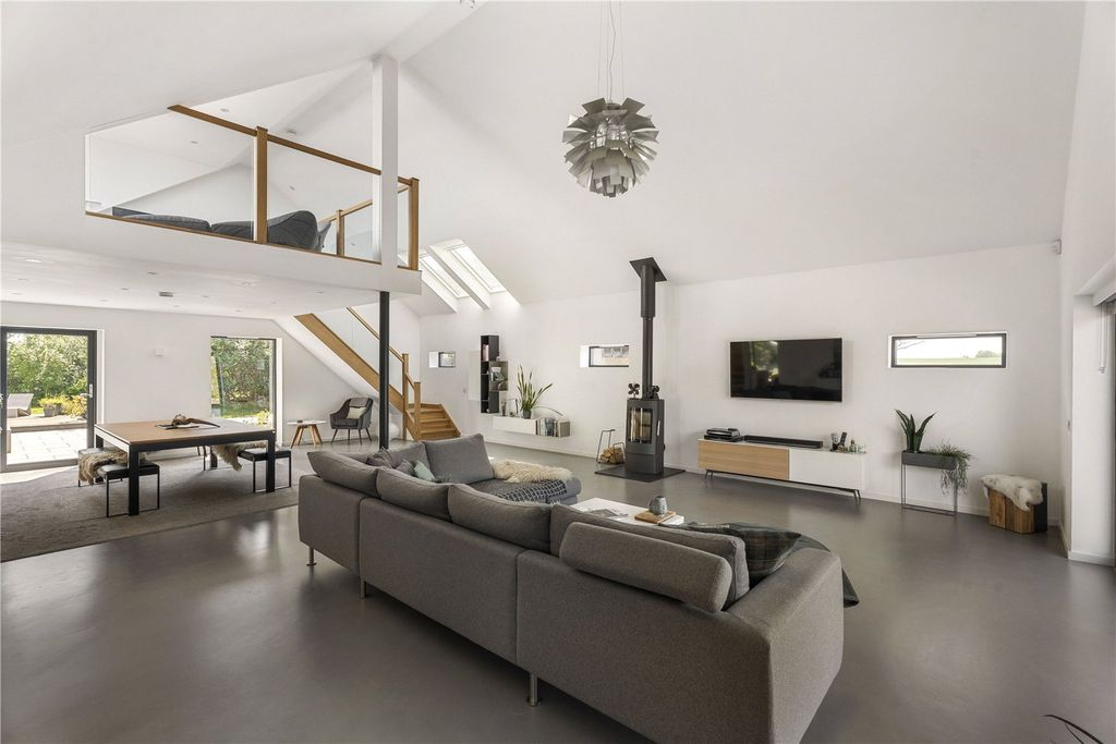 Property photo 3 of 37 Rhodes Holdings