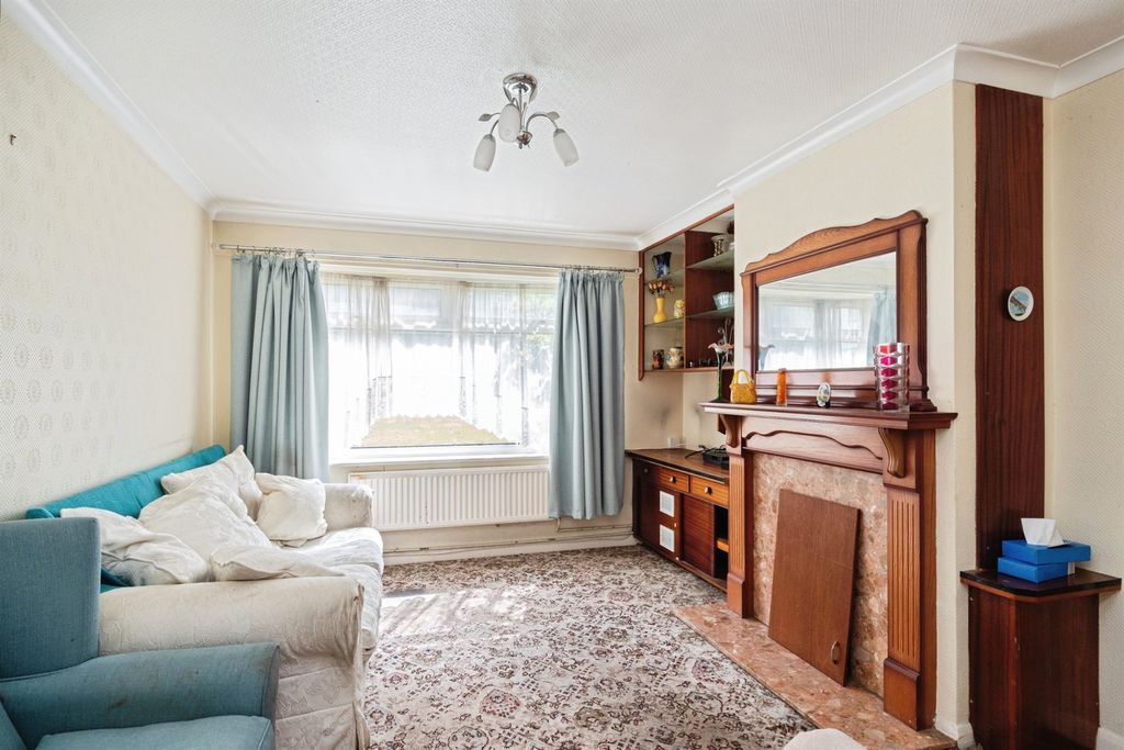 Property photo 3 of 20