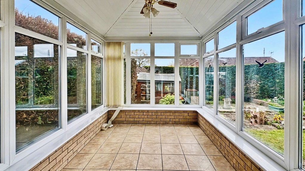 Property photo 2 of 15 Photo 11