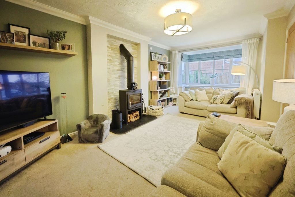 Property photo 3 of 20 Pbox-Img.Jpg