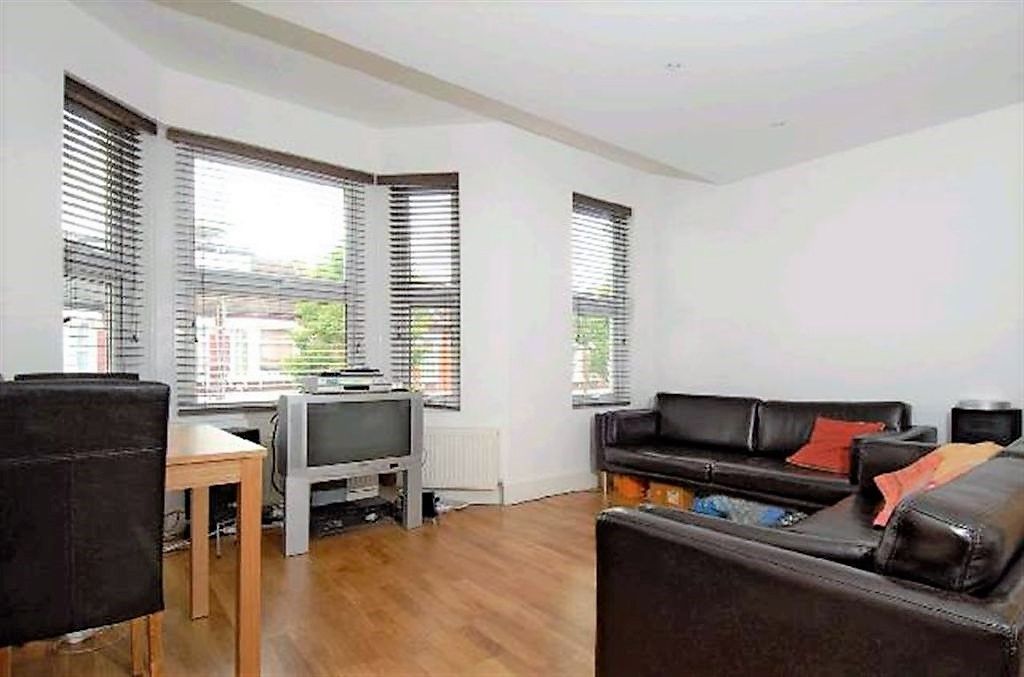 Property photo 2 of 8