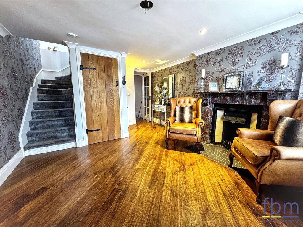 Property photo 2 of 26 Picture No. 13