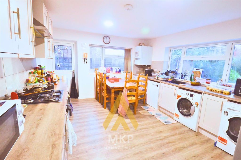 Property photo 3 of 14 2.Png