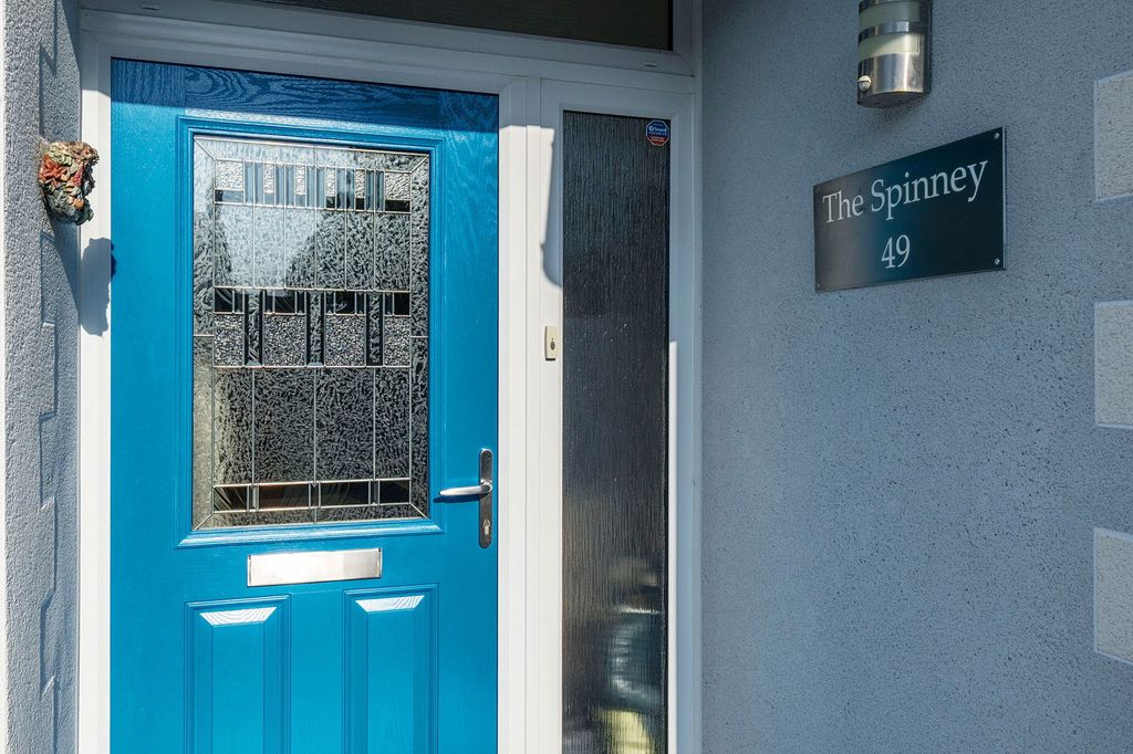 Property photo 2 of 22