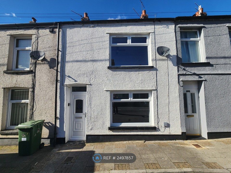 Property photo 1 of 17 Front