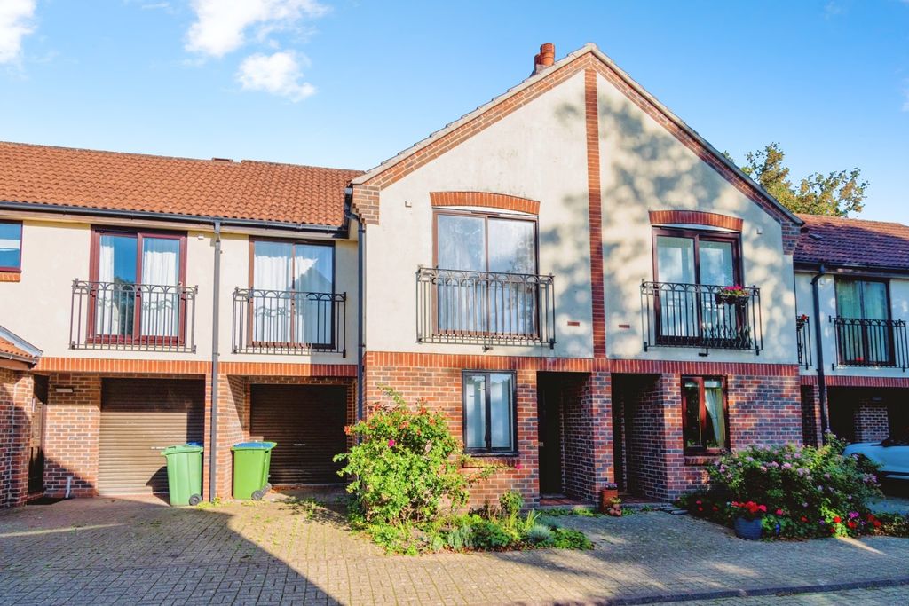 Property photo 1 of 13 Photo