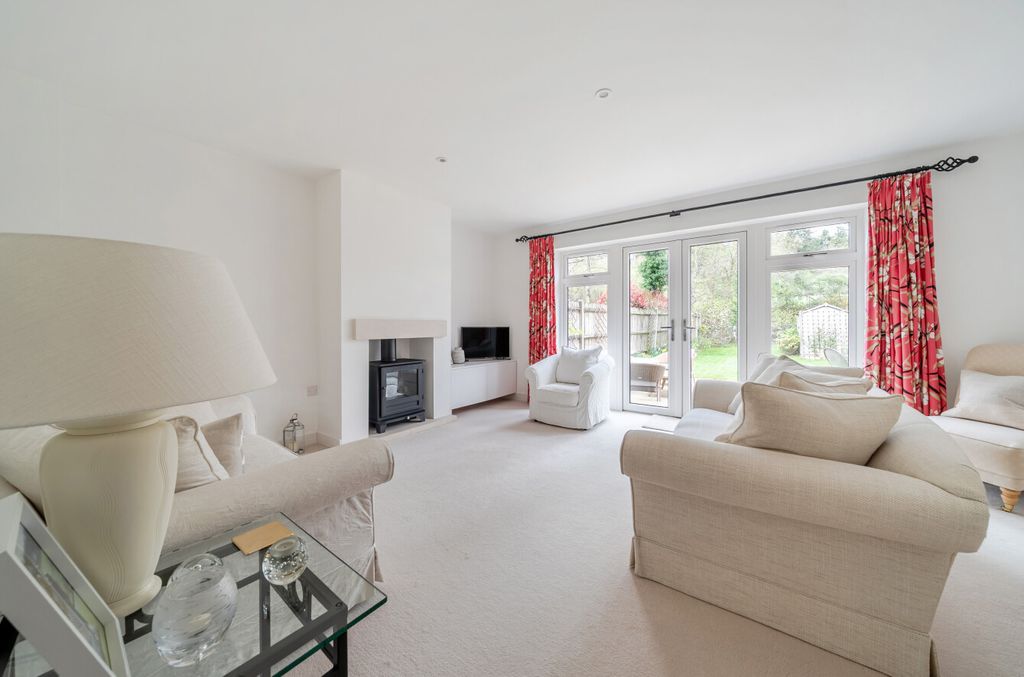 Property photo 2 of 16 1439059-13-69d7A2...