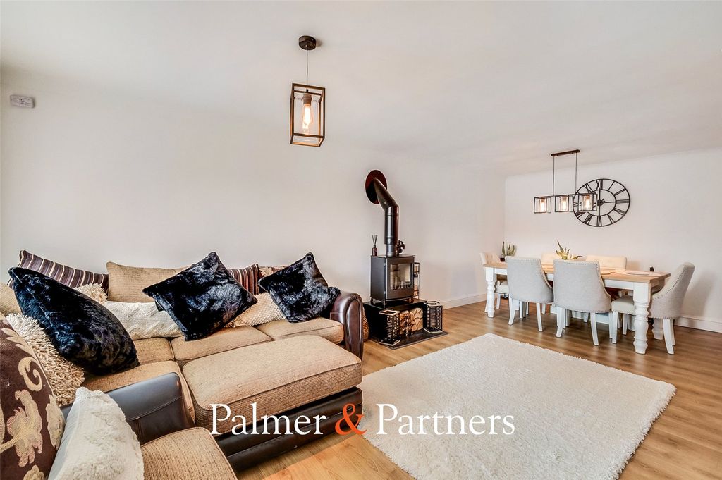 Property photo 3 of 29 Picture No. 01