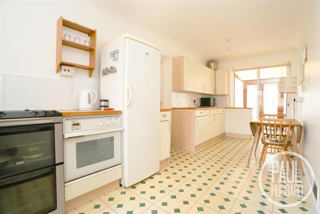 Property photo 3 of 18 Img_9387-2.Jpg