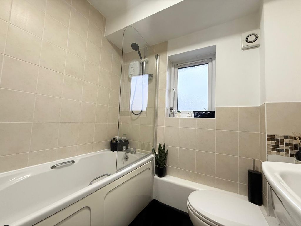 Property photo 2 of 9 Photo 2