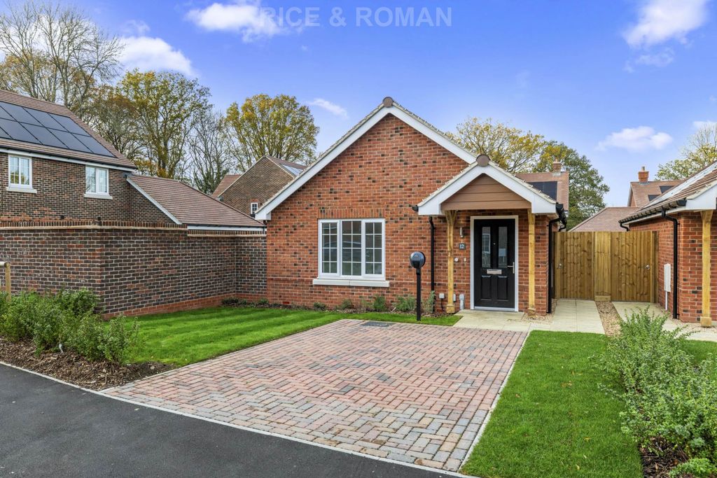 Property photo 1 of 8