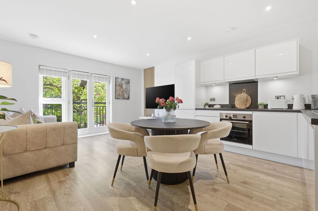 Property photo 2 of 12 Open Plan Living