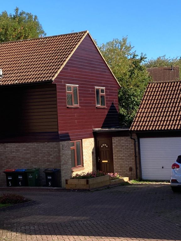 Property photo 1 of 32