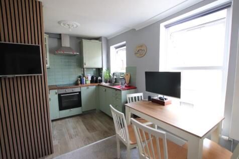 Property photo 2 of 8 236954_Brighton_Img_01_0000_Max_476x317